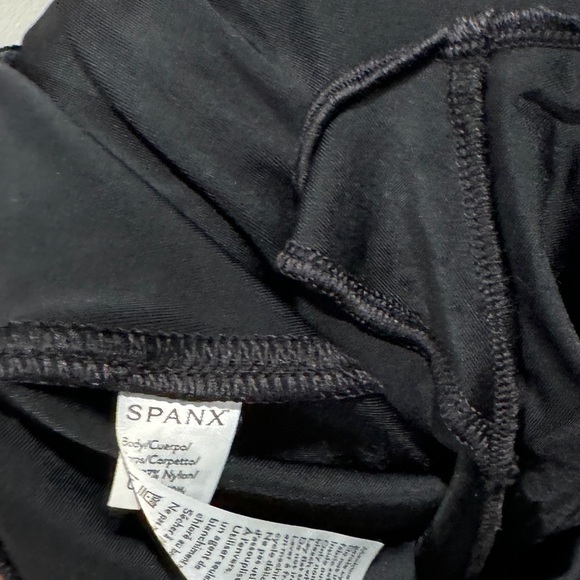 Spanx Faux Leather Black Leggings Size Medium - Picture 12 of 16